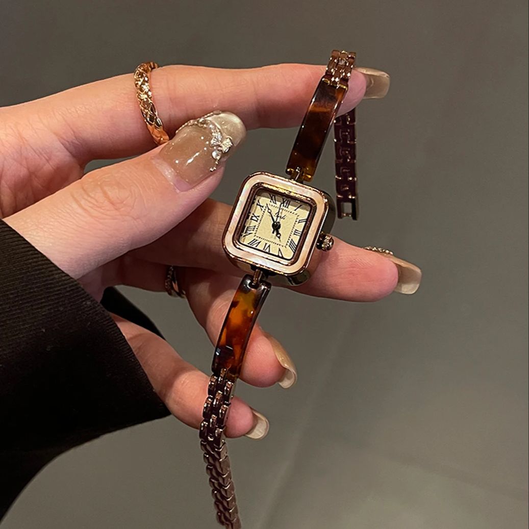 Jewelry Watches Vintage - Роскошные винтажные женские часы с римскими