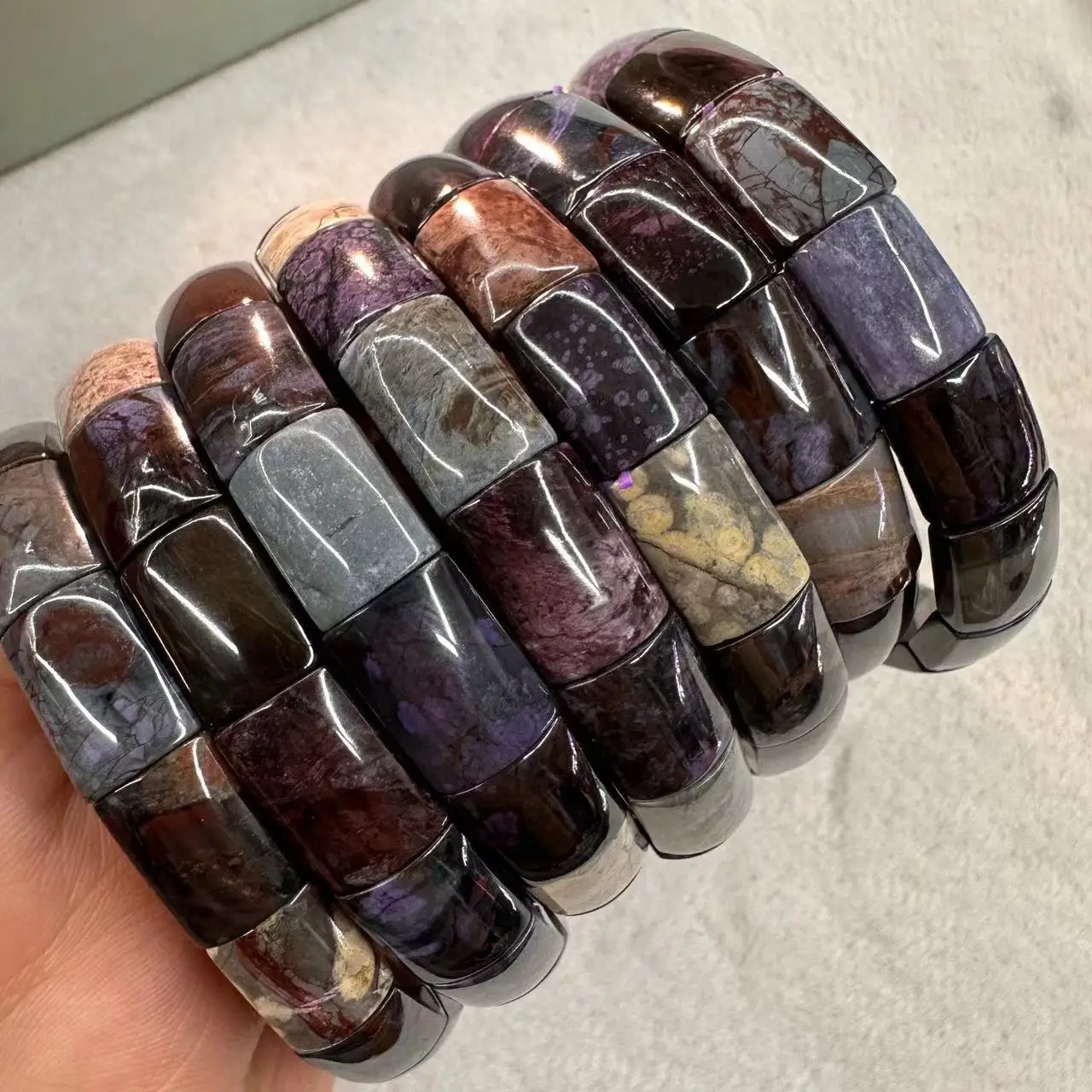 Браслет из натурального сугили – обзор и цена Gemstone Bracelet Healing