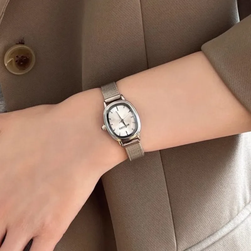 Зеленые часы с маленьким оваль – обзор и цена Jewelry Watches Women